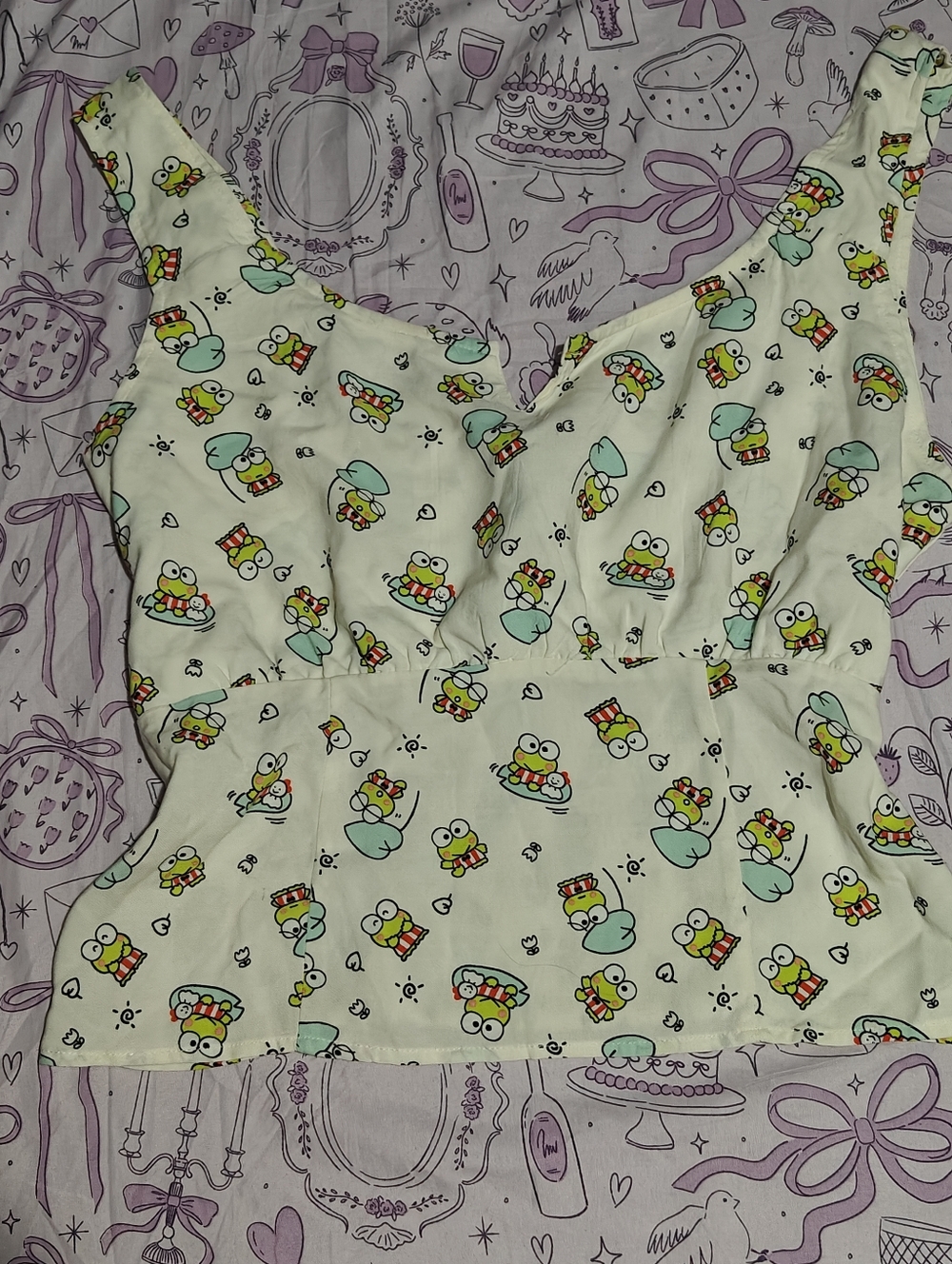 Keroppi by Sanrio Cream Printed Top - White/Green Accents L Rue21